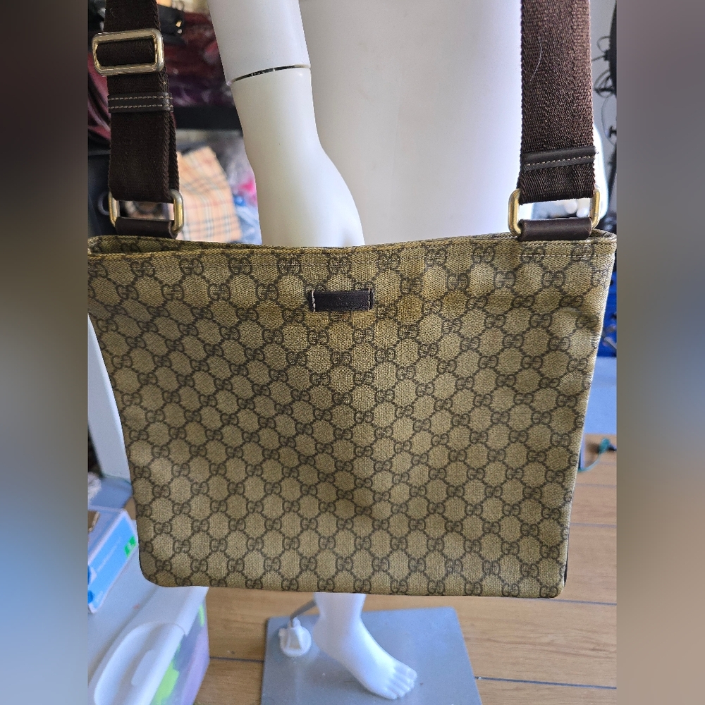 Gucci Messenger Bag